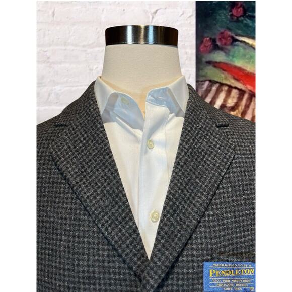 Pendleton 42R Gray Flanel Plaid Patch Pockets Action Back Blazer Sport Jacket - Picture 2 of 15